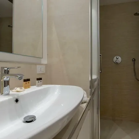 Wagner - Corso Vercelli Apartament